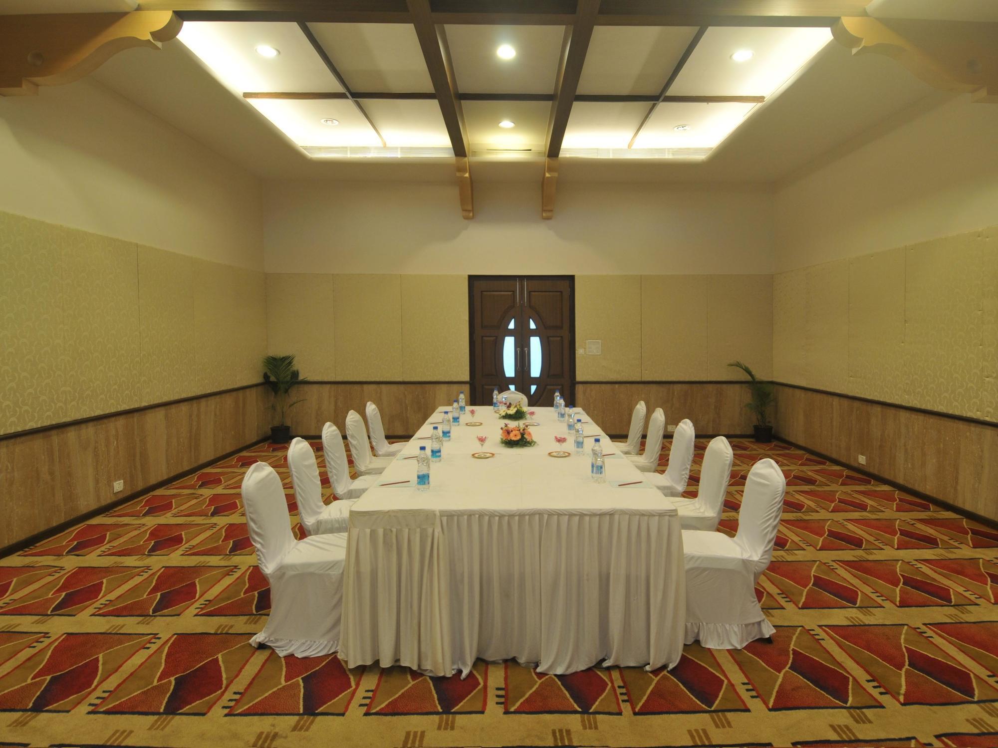 Vits Hotel Pune Exterior photo